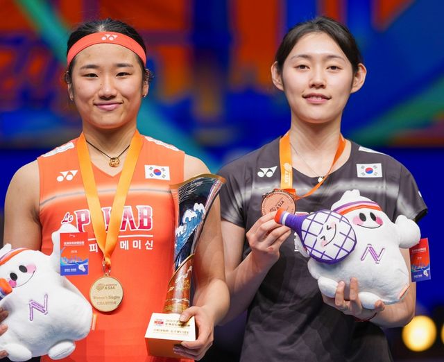 2026 세계배드민턴연맹(BWF) 월드투어 인도네시아 오픈 여자단식 준결승 두 경기가 6일 인도네시아 자카르타의 이스토라 세나얀에서 열리는 가운데 한국의 안세영(세계 1위)과 심유진(세계 26위)이 각기 다른 두 경기에 출전해 결승 티켓을 노린다. 심유진이 오후 2시 세계 3위 야마구치 아카네(일본)와 격돌하며, 경기가 끝나면 곧바로 안세영이 코트에 등장헤 세계 4위 천위페이(중국)와 맞붙는다. 슈퍼 1000 대회에서 한국 선수끼리 결승을 '코리안 더비'로 치를 수 있을지 주목하게 됐다. 연합뉴스, 신화통신