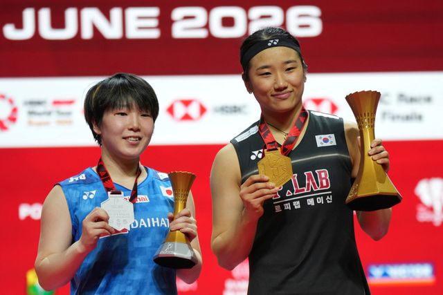 배드민턴 여자단식 세계랭킹 1위 안세영(삼성생명)은 7일(한국시간) 인도네시아 자카르타의 이스토라 세나얀에서 열린 2026 세계배드민턴연맹(BWF) 월드투어 인도네시아 오픈(슈퍼 1000) 여자단식 결승에서 일본의 야마구치 아카네(세계 3위)를 39분 만에 게임스코어 2-0(23-21 21-12)로 꺾고 우승을 차지했다. 이날 승리로 안세영은 국제대회 여자단식 50번째 타이틀을 손에 넣었다. 배드민턴 전문매체 배드민턴랭크스는 안세영이 불과 24세 나이에 50번째 우승을 달성하자 감탄을 표하면서 축하 메시지를 보냈다. 연합뉴스