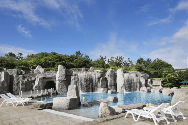 쉐라톤 그랜드 도쿄 베이 호텔 가든 풀장