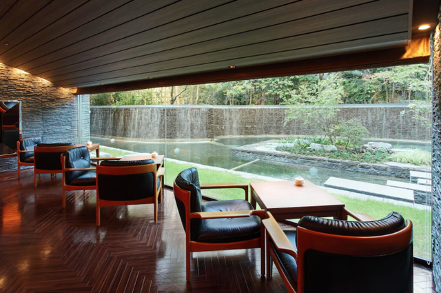 하카타역 근처 호텔, 후쿠오카 지하철 역 근처 호텔, 하카타 호텔, 하카타 시내 호텔, 니시테츠 그랜드 호텔, 일본 다다미 룸, 캐널시티 근처 호텔, 몬토레 후쿠오카, 몬토레 후쿠오카 객실 내부, 호텔 오쿠라 후쿠오카, 더 베이직스 후쿠오카, JR규슈 블러섬 호텔