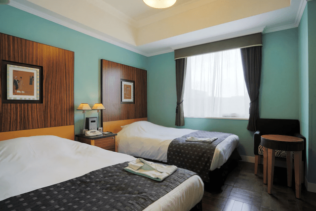 하카타역 근처 호텔, 후쿠오카 지하철 역 근처 호텔, 하카타 호텔, 하카타 시내 호텔, 니시테츠 그랜드 호텔, 일본 다다미 룸, 캐널시티 근처 호텔, 몬토레 후쿠오카, 몬토레 후쿠오카 객실 내부, 호텔 오쿠라 후쿠오카, 더 베이직스 후쿠오카, JR규슈 블러섬 호텔