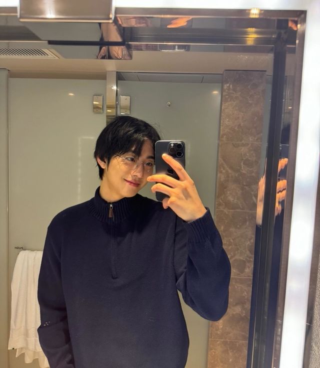 사진=안효섭 인스타그램