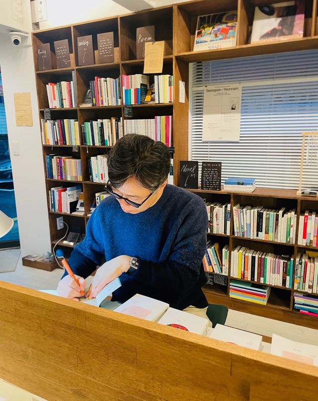 /사진=김영하 인스타그램