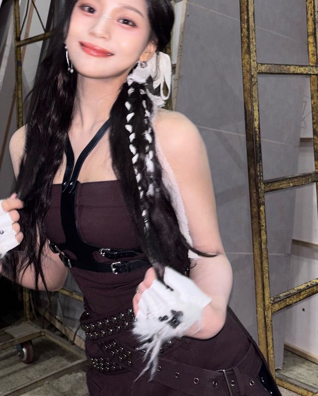 /사진=엄지 인스타그램