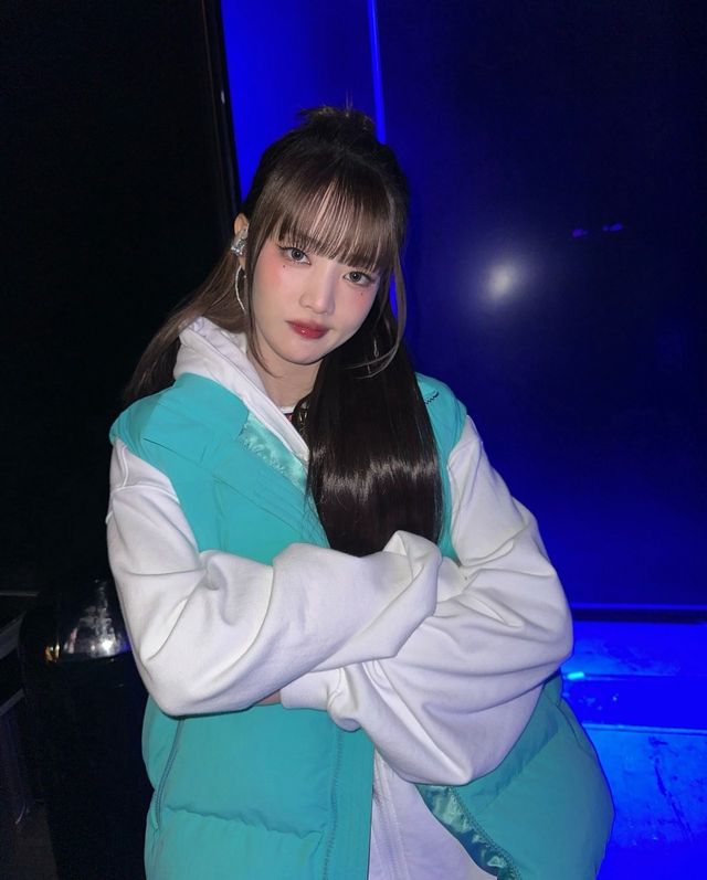 따뜻하고 편안한 캐주얼룩의 정석, 민니의 패딩 스타일링/사진=민니 인스타그램