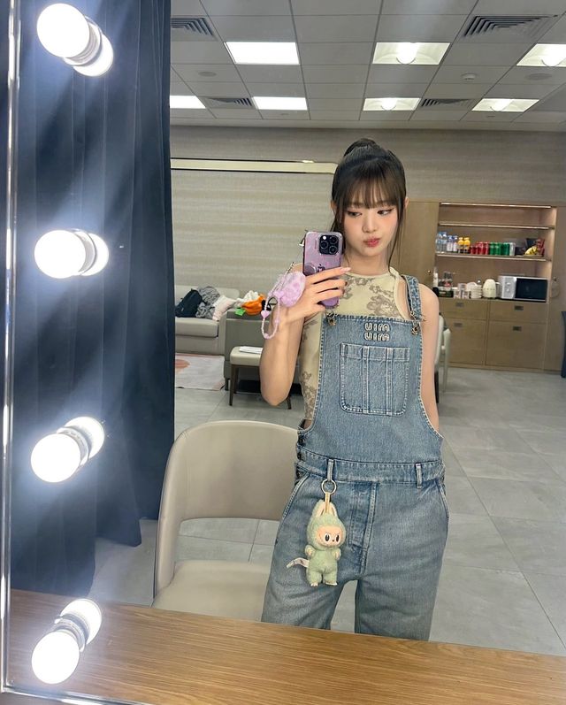 소녀 감성 뿜뿜! 오버롤로 완성한 민니의 일상 패션/사진=민니 인스타그램