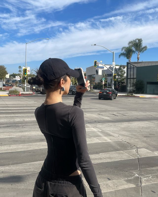 캡 모자로 포인트, 문가영의 캐주얼한 스타일링/사진=문가영 인스타그램