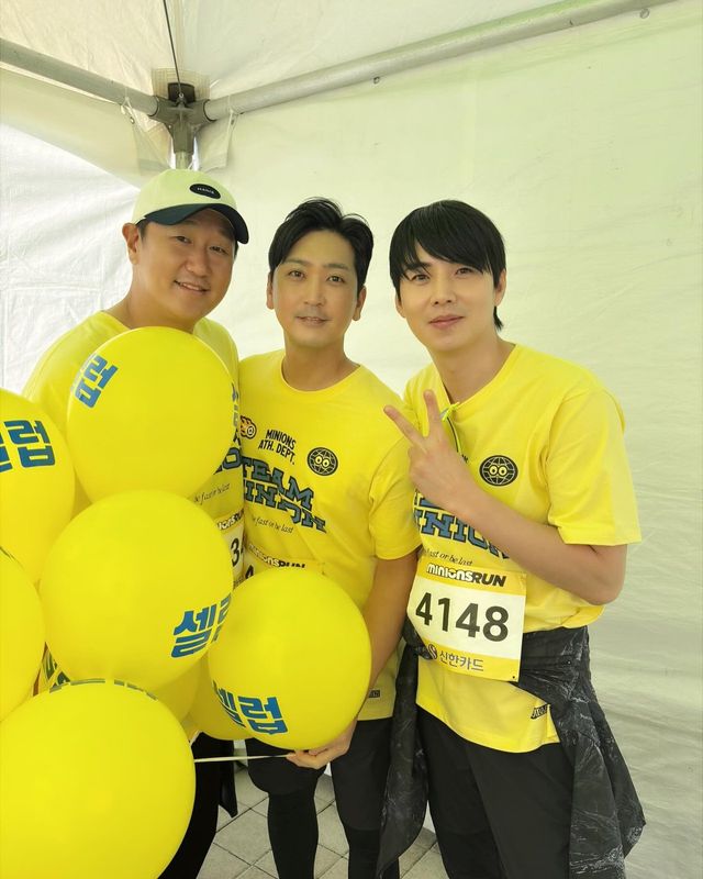 러닝 이벤트에 참가한 야구 레전드들, 노란색 티셔츠로 팀워크 발산.@ssc0067