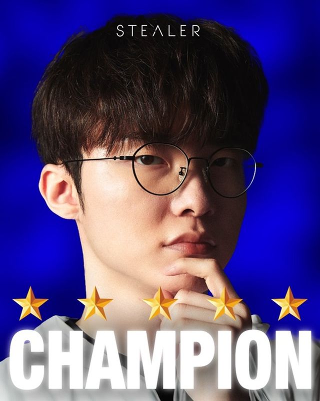 페이커, 스틸러 'CHAMPION' 안경과 함께한 역사적인 순간/사진=스틸러