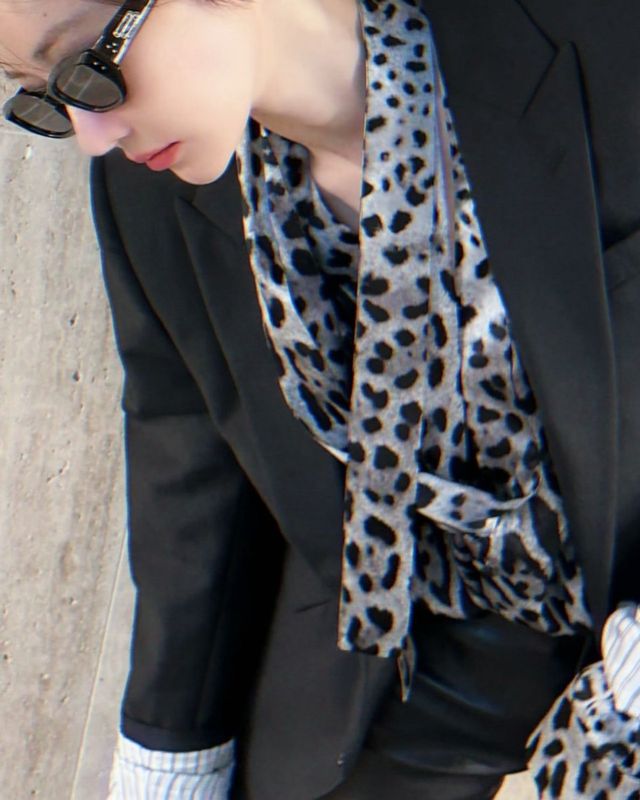  블랙 선글라스로 포인트를 준 시크한 비주얼/사진=고준희 인스타그램