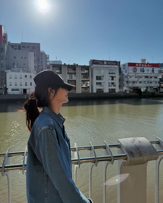 햇살 속에서 빛나는 오혜원의 스타일링./사진=오혜원 인스타그램