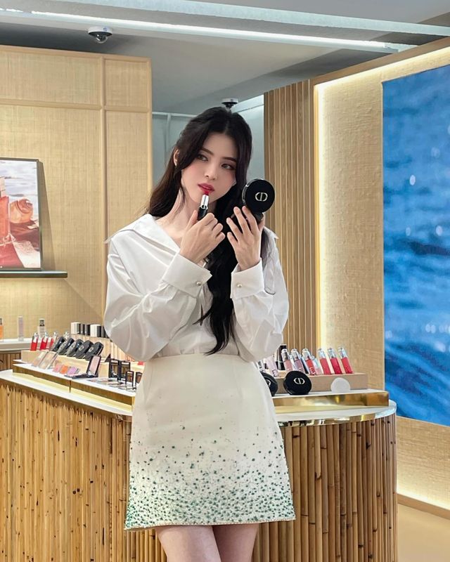 /사진=한소희 인스타그램