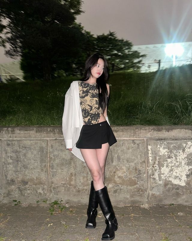 /사진=안유진 인스타그램