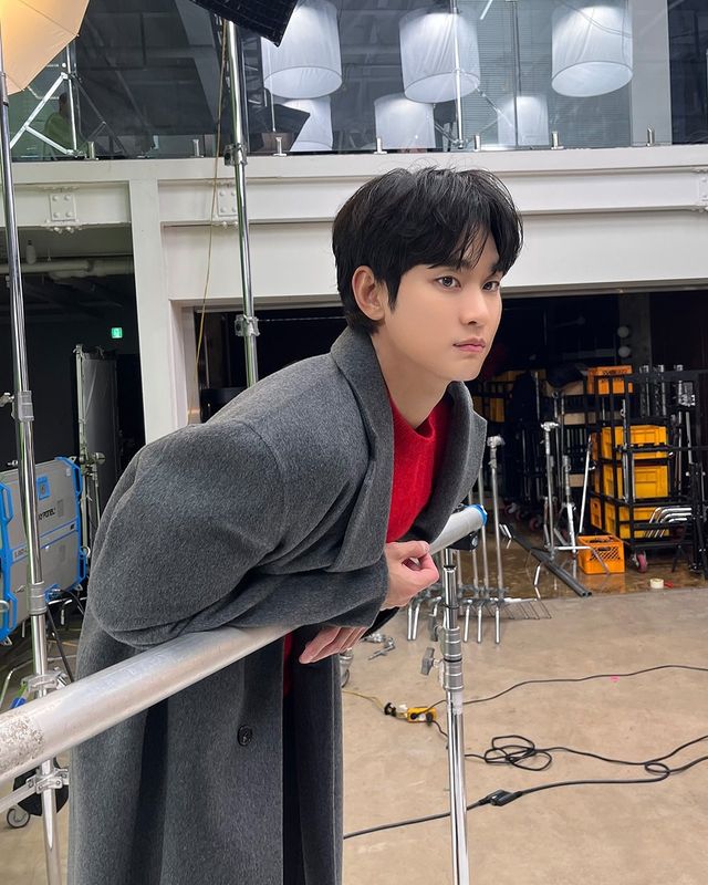 /사진= 김수현 인스타그램