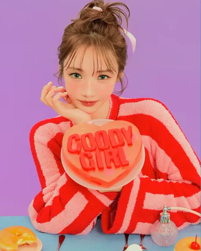 고준희가 하이 포니테일과 화려한 캔디 글램 메이크업으로 발랄한 GOody Girl 무드를 선보인다. /사진=고준희 인스타그램