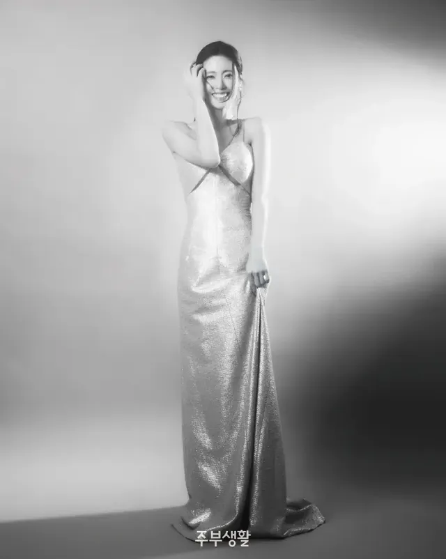 /사진=〈주부생활〉, 배우 이윤지 커버 장식…60주년 위상 재확인