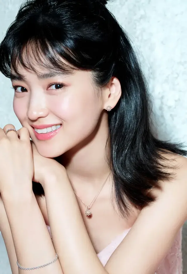 /사진=골든듀, 2025 홀리데이 컬렉션 공개