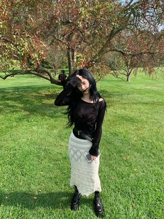 햇살이 머물던 오후의 순간 따뜻한 바람, 그리고 여유/사진=카리나 인스타그램