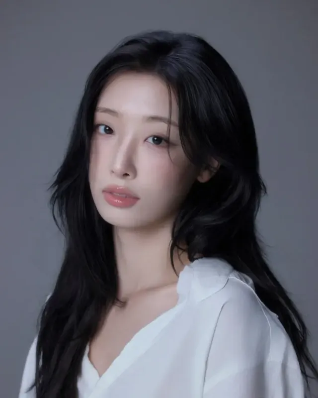 /사진=류다인, 에일리언컴퍼니 합류 후 새 프로필 공개