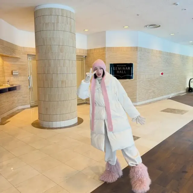 /사진=표예진, 설원 속 화이트 패딩 스타일 공개