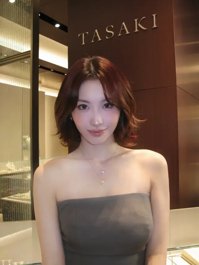 /사진=모모, 진주 레이어드로 모던 포멀룩 제안