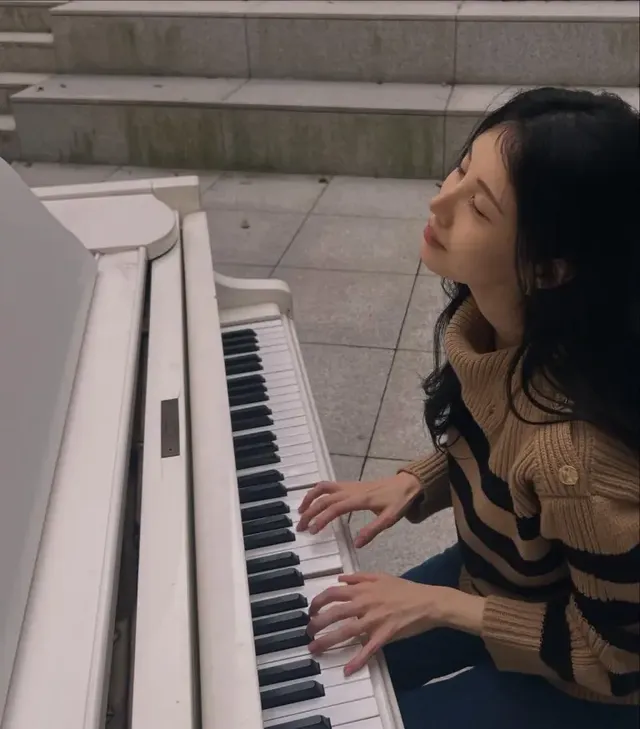 /사진=서현 겨울 니트 스타일, 미니멀리즘 트렌드 제시