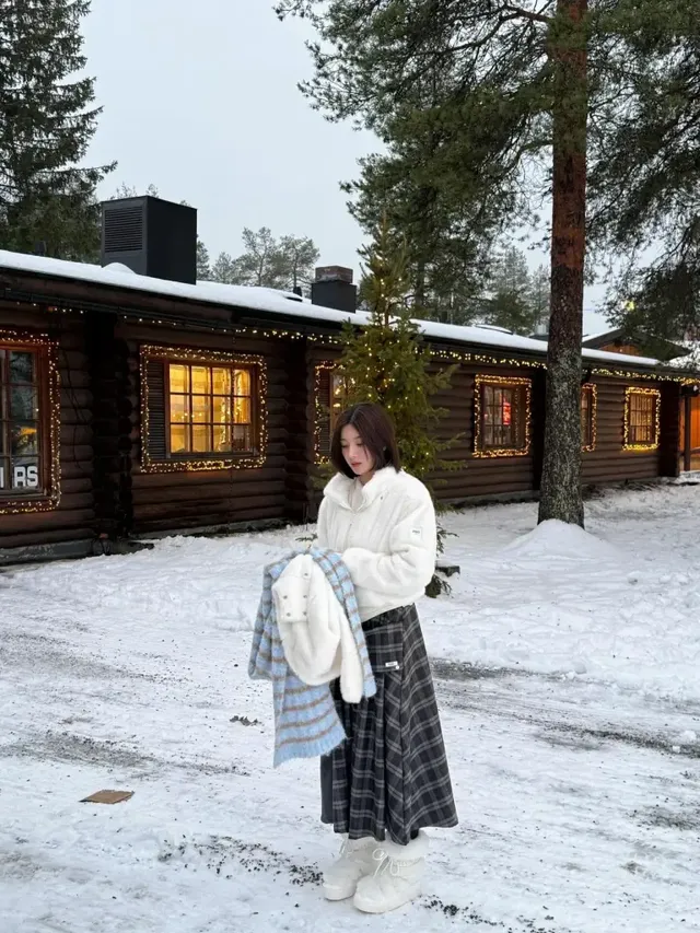 /사진=권은비, 겨울 스타일링으로 포근함 강조…개성 담은 윈터룩 제안