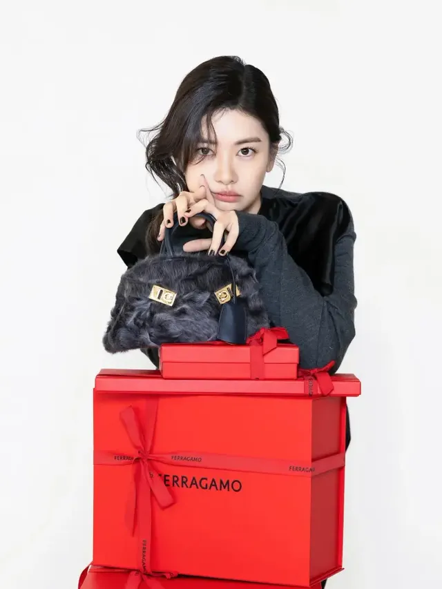 /사진=정소민, 미니멀리즘과 실루엣 강조한 스타일링 제시