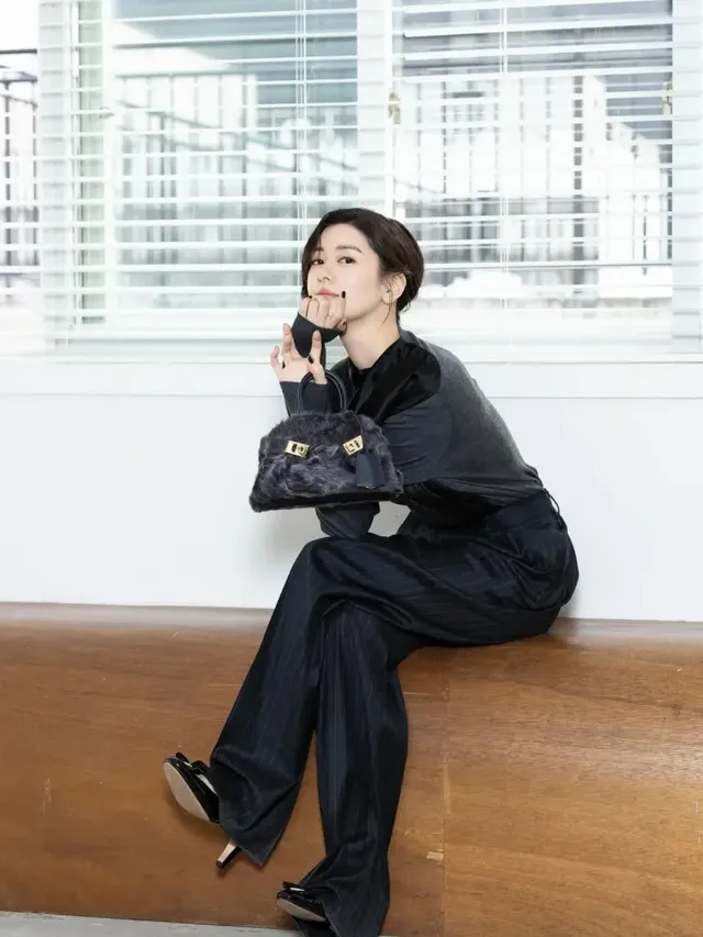 /사진=정소민, 미니멀리즘과 실루엣 강조한 스타일링 제시