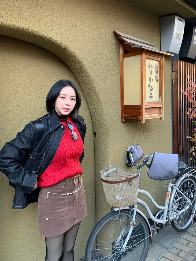 도쿄 타워의 야경이 예원의 겨울 여행에 도시적인 감성을 더한다. /사진=예원 인스타그램