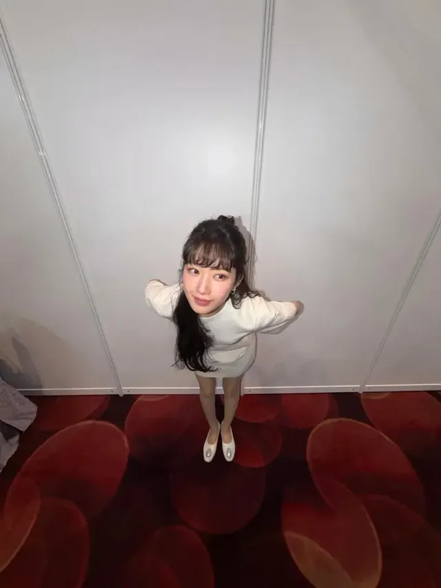 문가영의 의상 디테일 컷으로, 섬세한 텍스처와 정제된 실루엣이 돋보인다. /사진=문가영 인스타그램