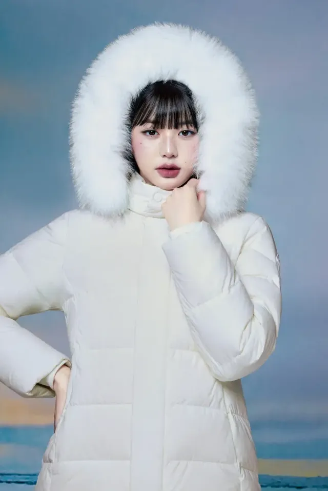/사진=아이더, 여성용 ‘스칼렛 다운’으로 겨울 패션 제안
