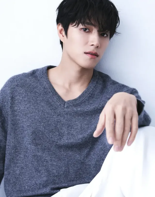 황휘, 다채로운 매력 담은 새 프로필 공개/사진=비욘드제이