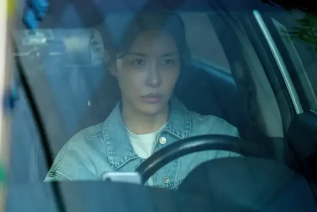 /사진=‘정보원’, 연말 극장가 한국 영화 흥행 쌍끌이