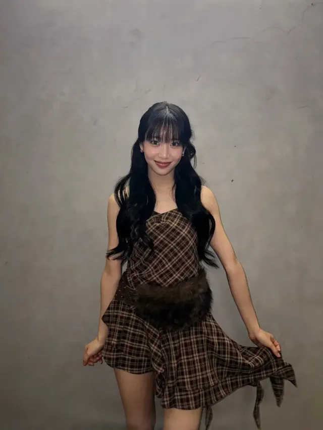 /사진=배수민, 뉴트로 체크 원피스로 겨울 트렌드 선도