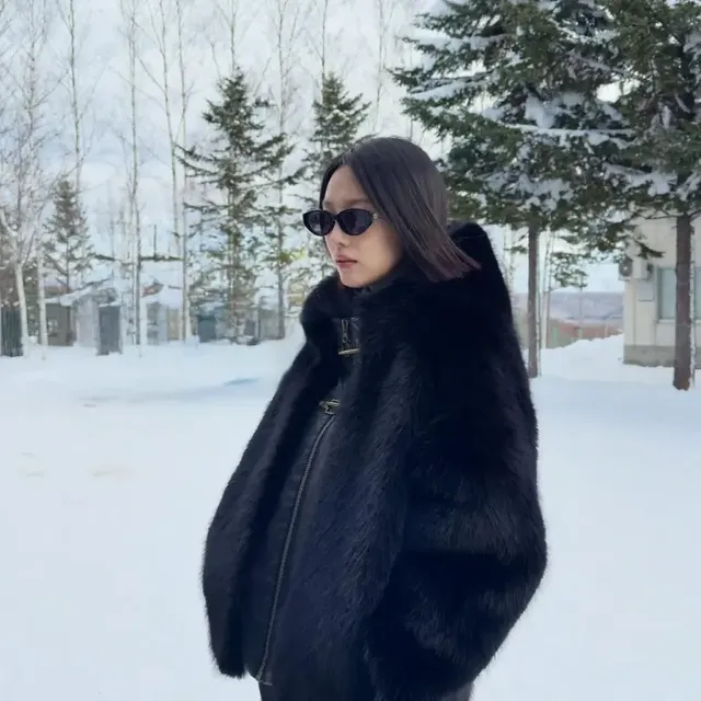 /사진=표예진, 겨울 패션 통해 컬러 포인트 스타일링 주목