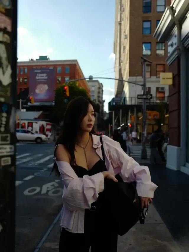 /사진=임수향, 뉴욕 소호 거리서 고급스러운 도시 스타일 선보여