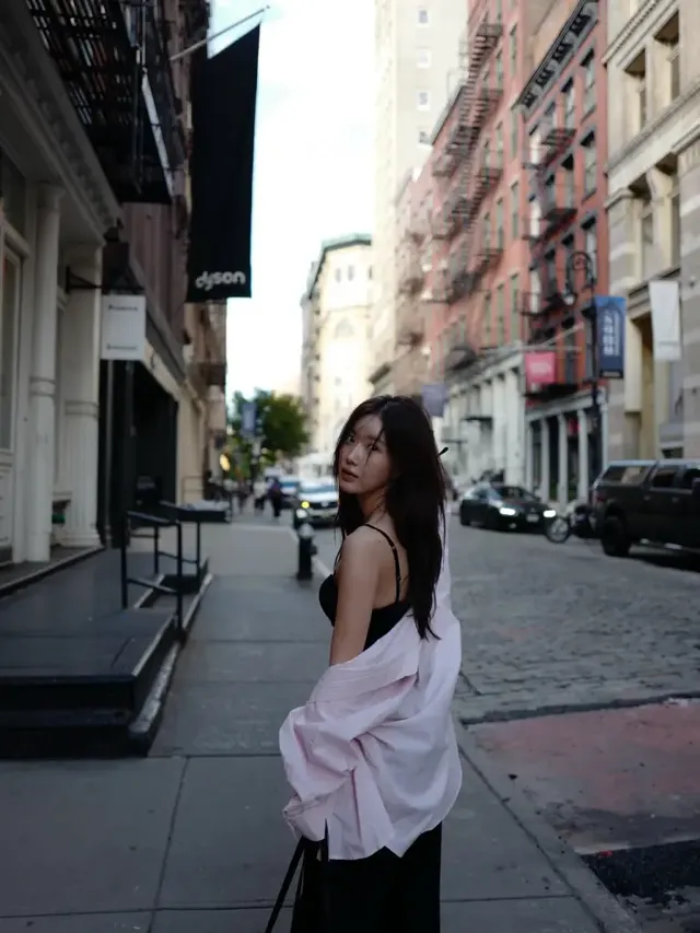 /사진=임수향, 뉴욕 소호 거리서 고급스러운 도시 스타일 선보여