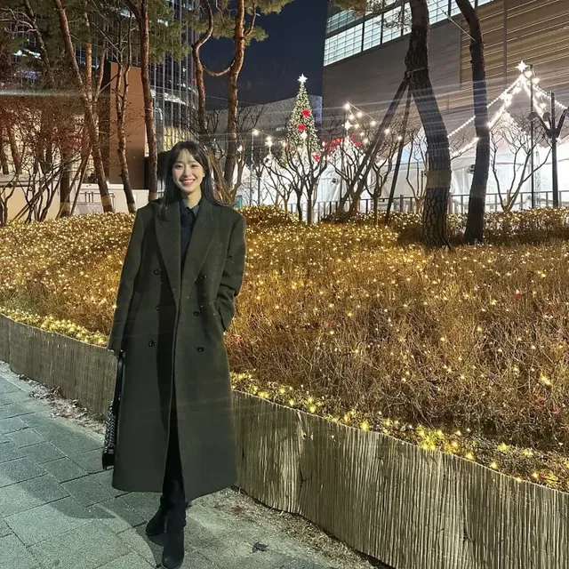 /사진=주시은, 클래식 롱코트 스타일링 제안…겨울 패션 트렌드 조명