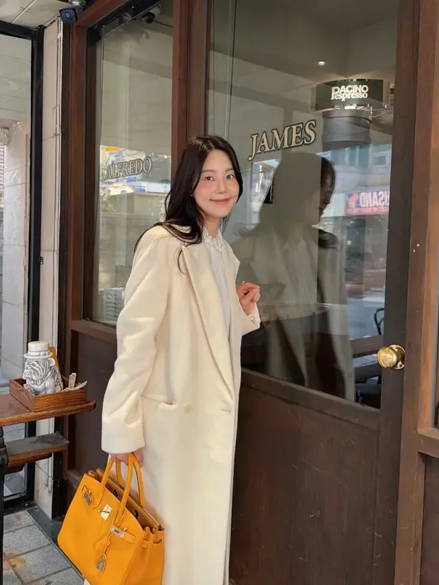 /사진=한지혜, 우아한 톤온톤 겨울 패션 선보여...클래식 무드 연출