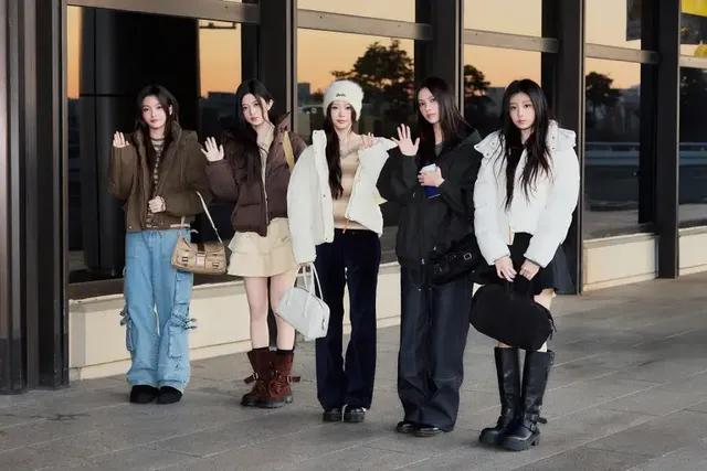 /사진=슈퍼드라이, 아일릿 공항패션으로 2025 F/W 컬렉션 공개