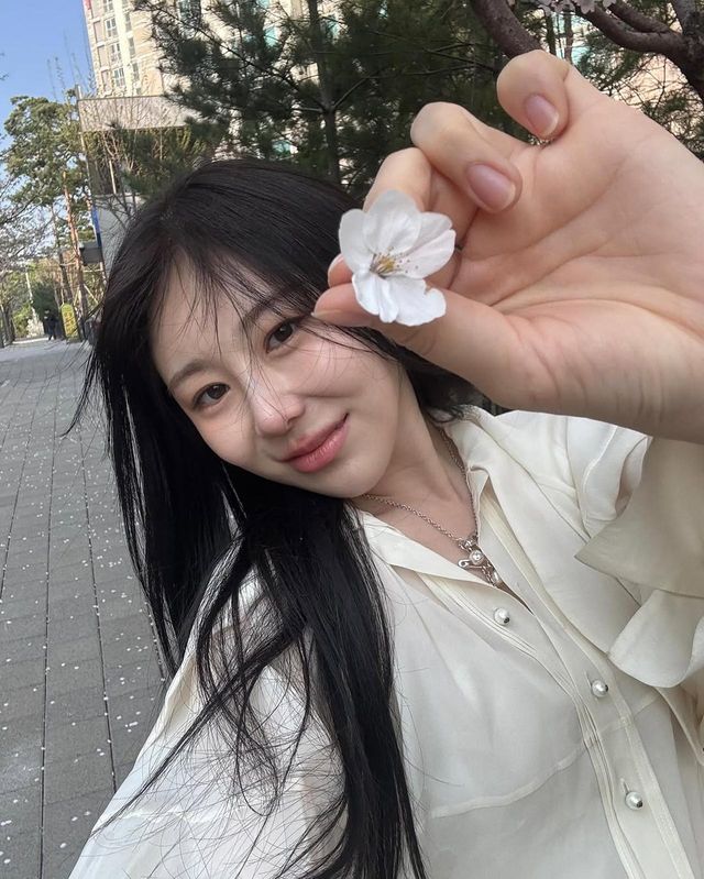 /사진=이채연 인스타그램