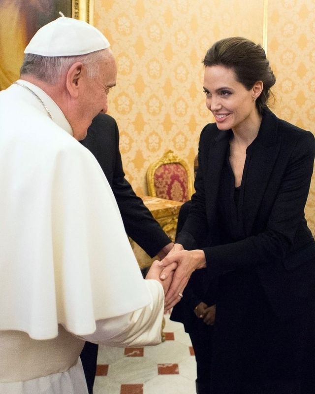 /사진=안젤리나 졸리 인스타그램