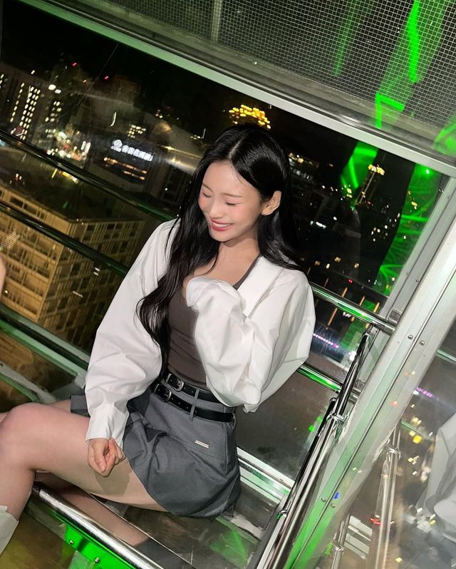 /사진=엄지 인스타그램