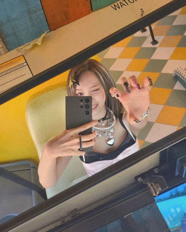 /사진=르세라핌 김채원 인스타그램