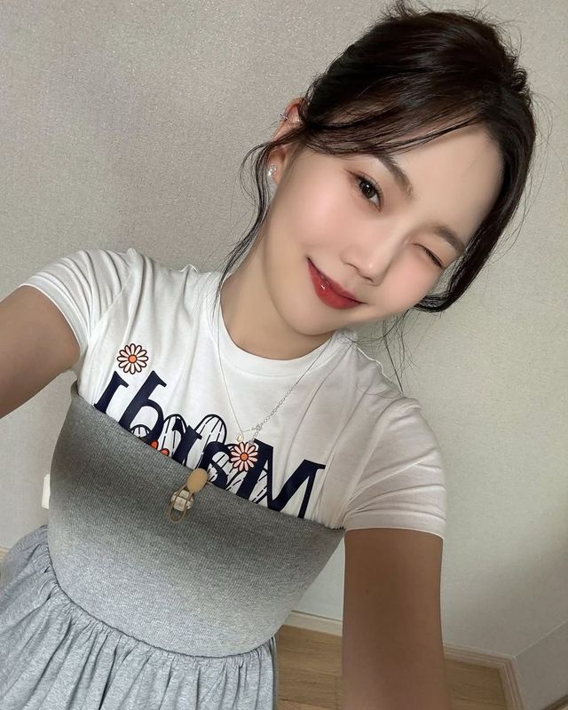 /사진=오마이걸 인스타그램