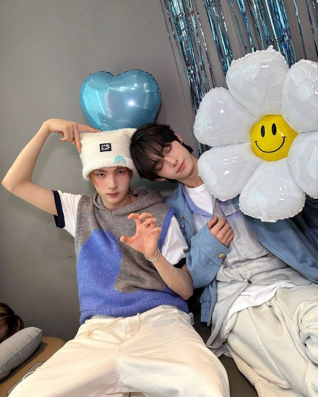 /사진=투어스 인스타그램