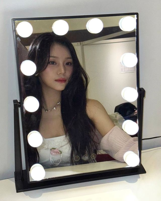 /사진=엄지 인스타그램