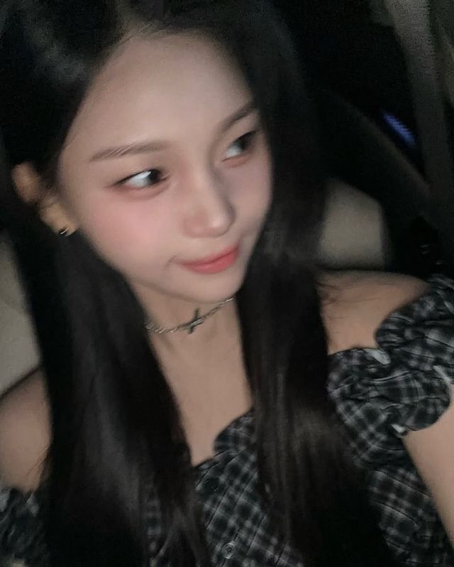 /사진=엄지 인스타그램