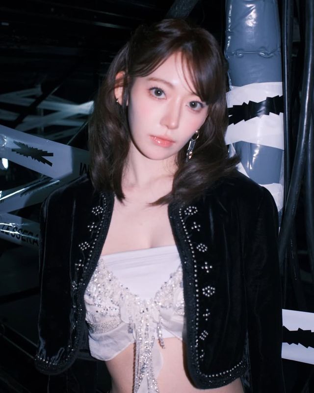 /사진=르세라핌 사쿠라 인스타그램